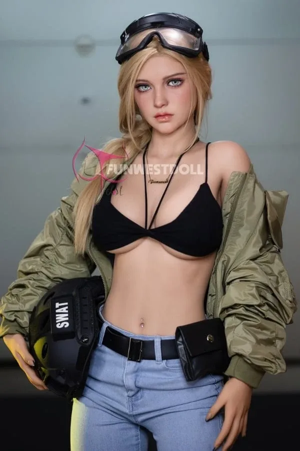 Beautiful Sex Doll Mia 162cm (5 Free Features)