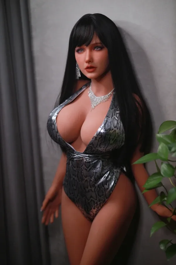 Realistic Sexy Mature Sex Doll Ashlynn 156cm view 2