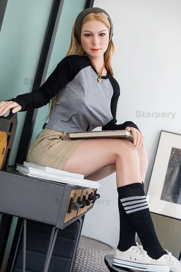 Mature Tall Blonde Sex Doll Andrea 172cm view 6