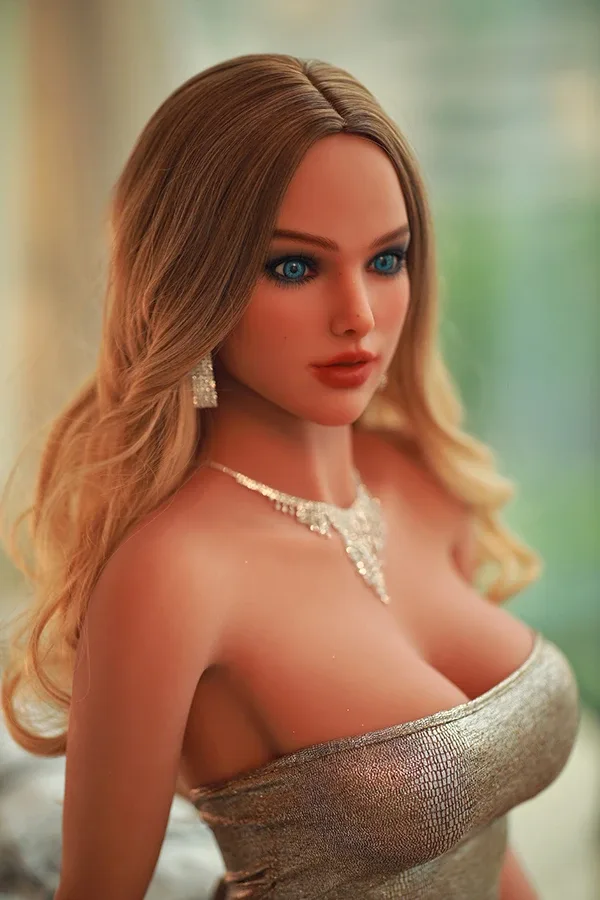 American Tsundere Sex Doll Kamiyah 166cm view 5